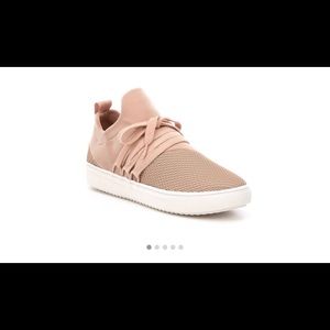 New blush Steve Madden sneakers